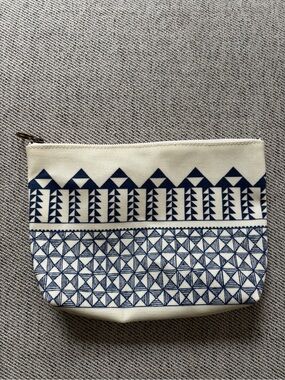 NWT Madewell Zippered Pouch Cosmetic Case Blue White Triangle
